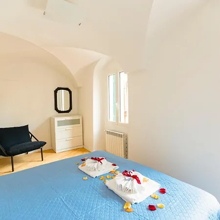 La Casa Di Carlotta * Sanremo